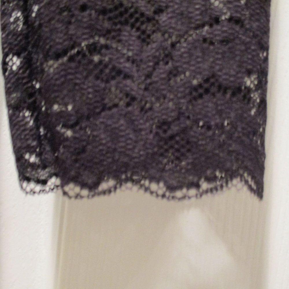 bebe - Picture 5 of 5